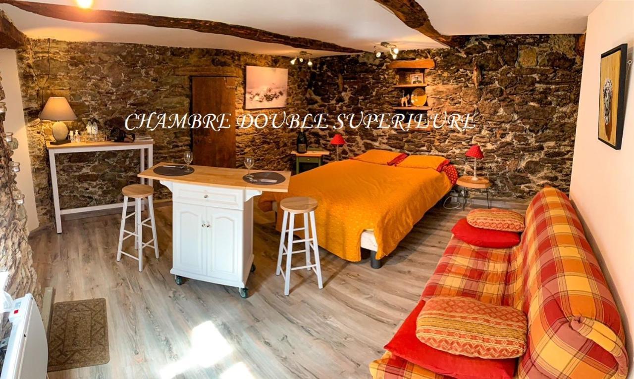 Nuits Magiques Au Village Entre Mer Et Montagnes Bigorno Buitenkant foto